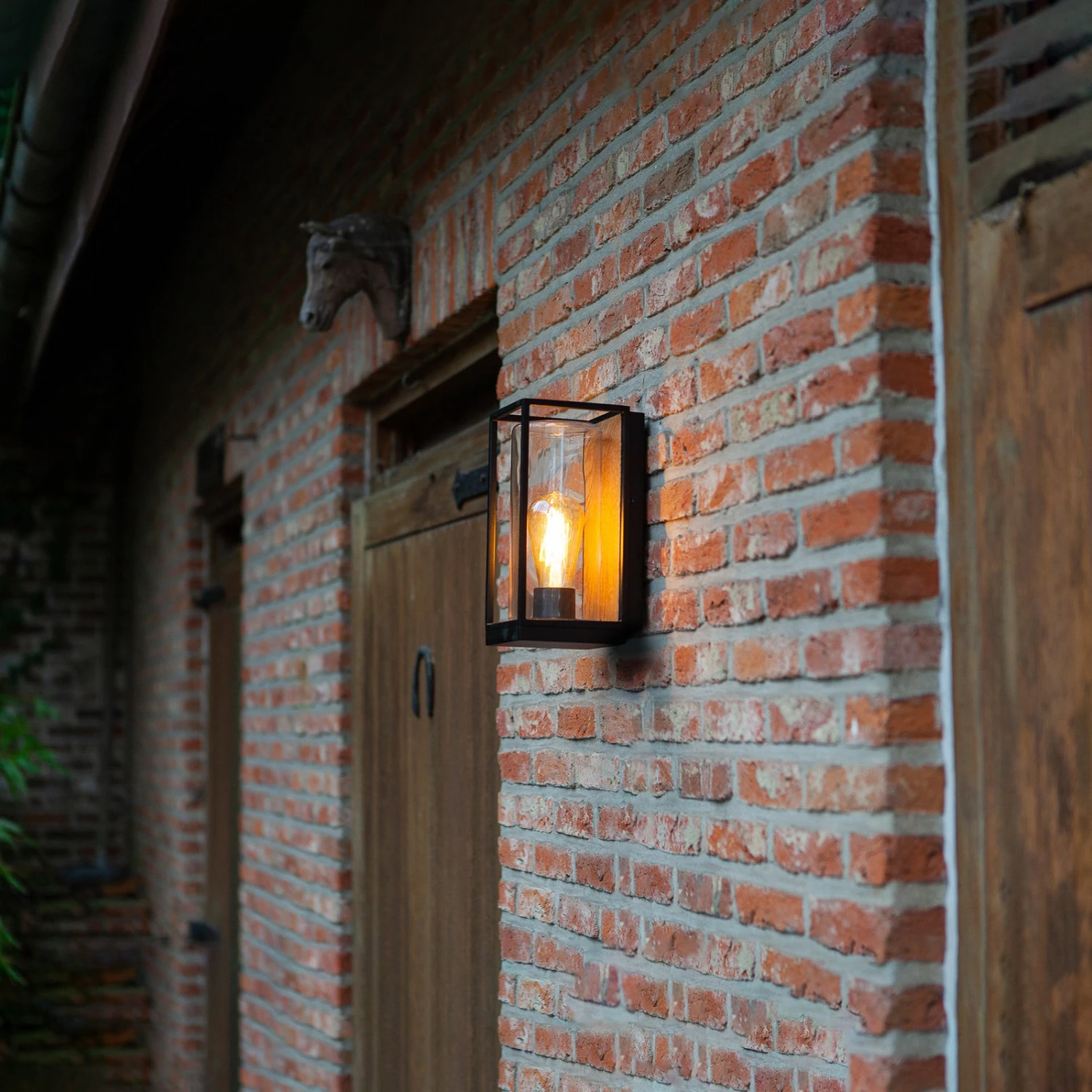 Außenwandleuchte Flair, Schirm Zentral, Holzoptik 3 Außenwandleuchte Flair, Schirm Zentral, Holzoptik – Bild 3