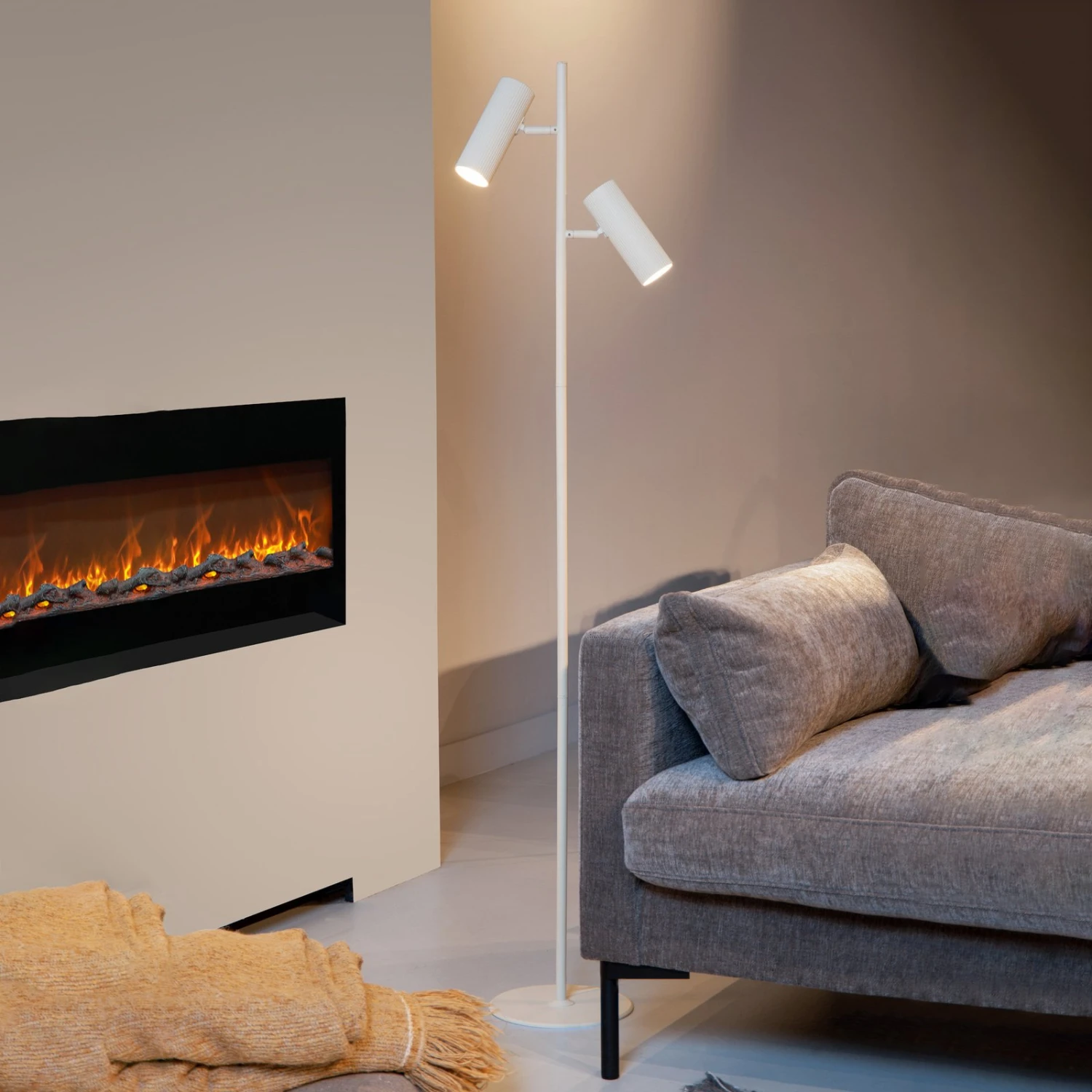 Stehlampe Clubs, Kopf Dreh- Und Schwenkbar, Weiß 1 Stehlampe Clubs, Kopf Dreh- Und Schwenkbar, Weiß