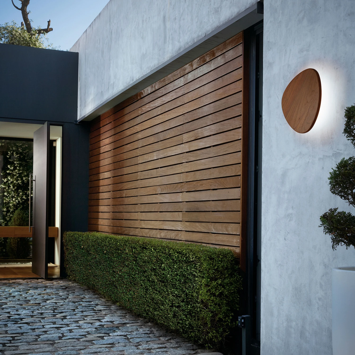 Bover Tria 05 LED-Außenwandleuchte, Teakholz 2 Bover Tria 05 LED-Außenwandleuchte, Teakholz – Bild 2