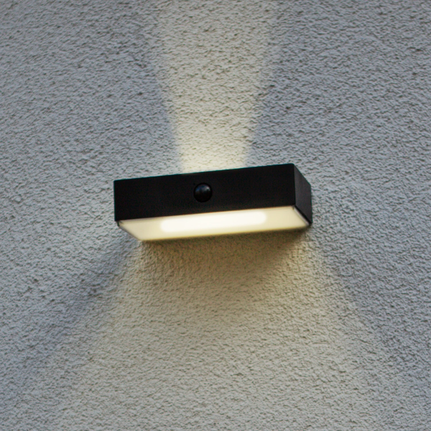 LED-Solar-Außenwandleuchte Fadi, CCT 2 LED-Solar-Außenwandleuchte Fadi, CCT – Bild 2