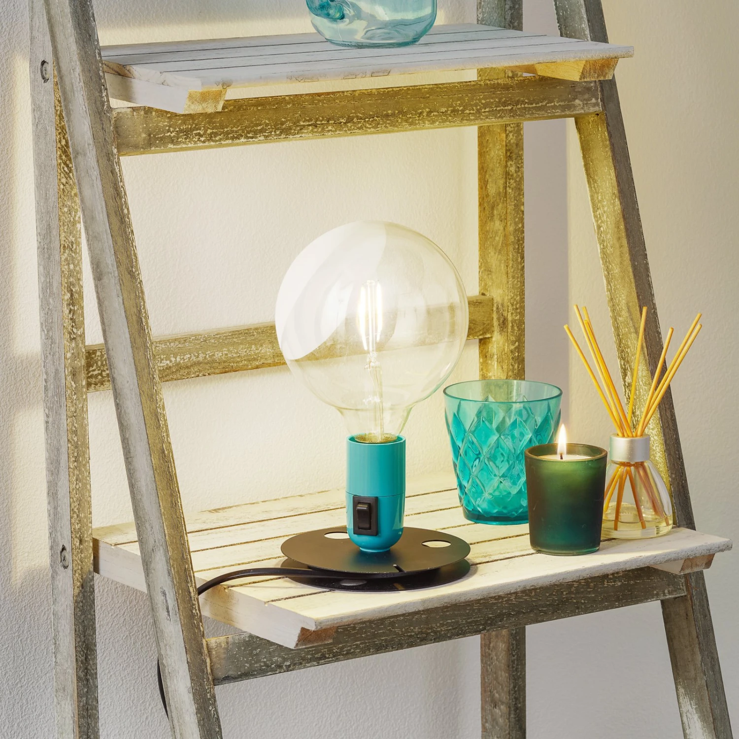 FLOS Lampadina LED-Tischlampe Türkis, Fuß Schwarz 1 FLOS Lampadina LED-Tischlampe Türkis, Fuß Schwarz