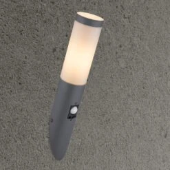 Globo Außenwandleuchte Boston, Mit Sensor