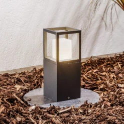 Lucande Rumina LED-Sockelleuchte In Eckiger Form