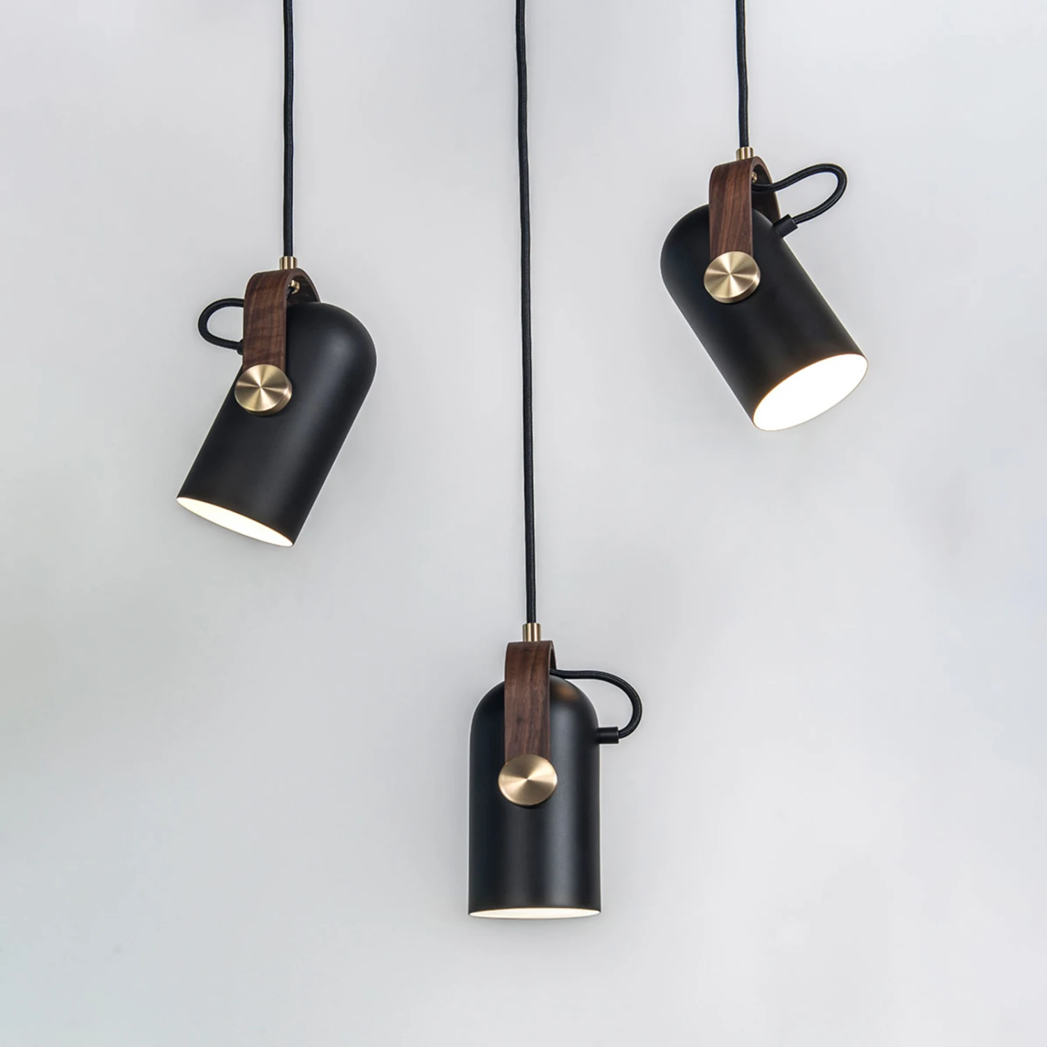 LE KLINT Carronade M - Pendelleuchte In Schwarz 5 LE KLINT Carronade M - Pendelleuchte In Schwarz – Bild 5