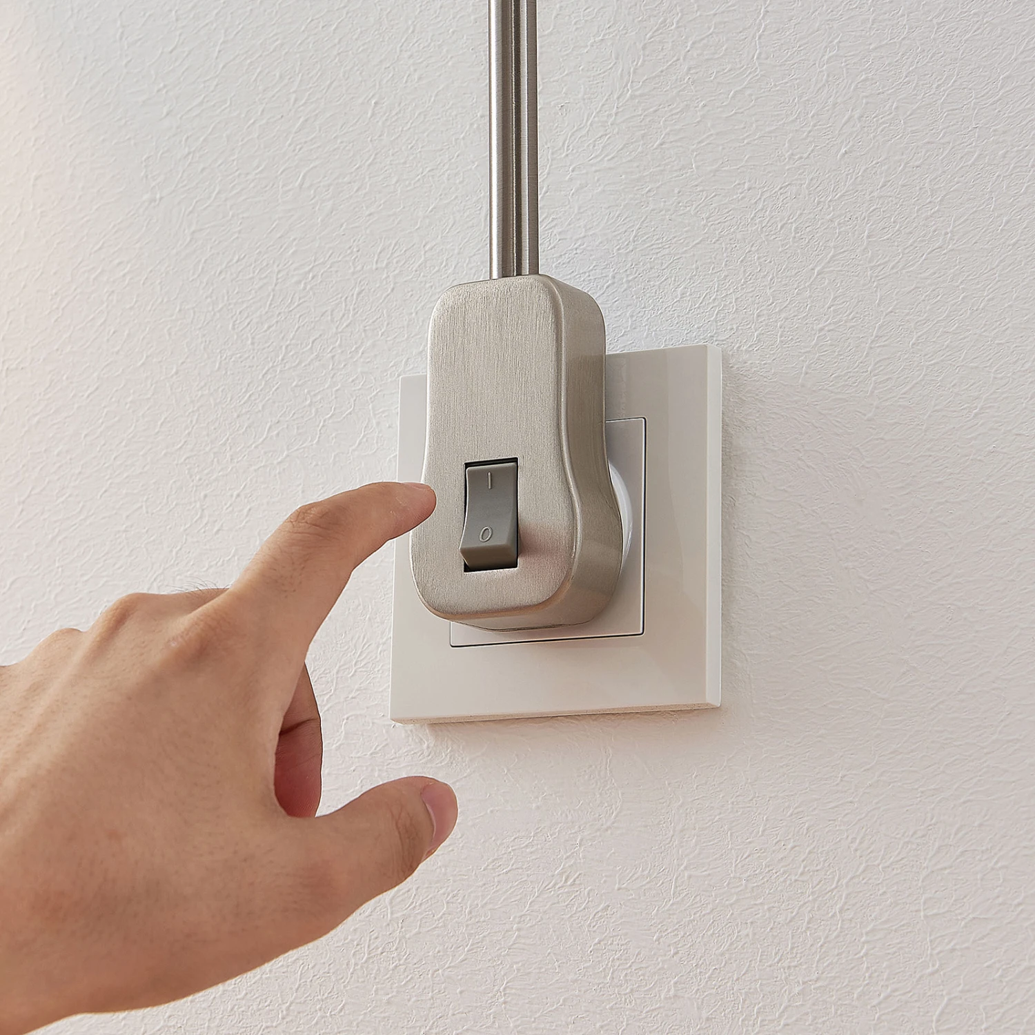 Lindby Ahoja Steckdosenleuchte, Flexarm, Schalter 8 Lindby Ahoja Steckdosenleuchte, Flexarm, Schalter – Bild 8