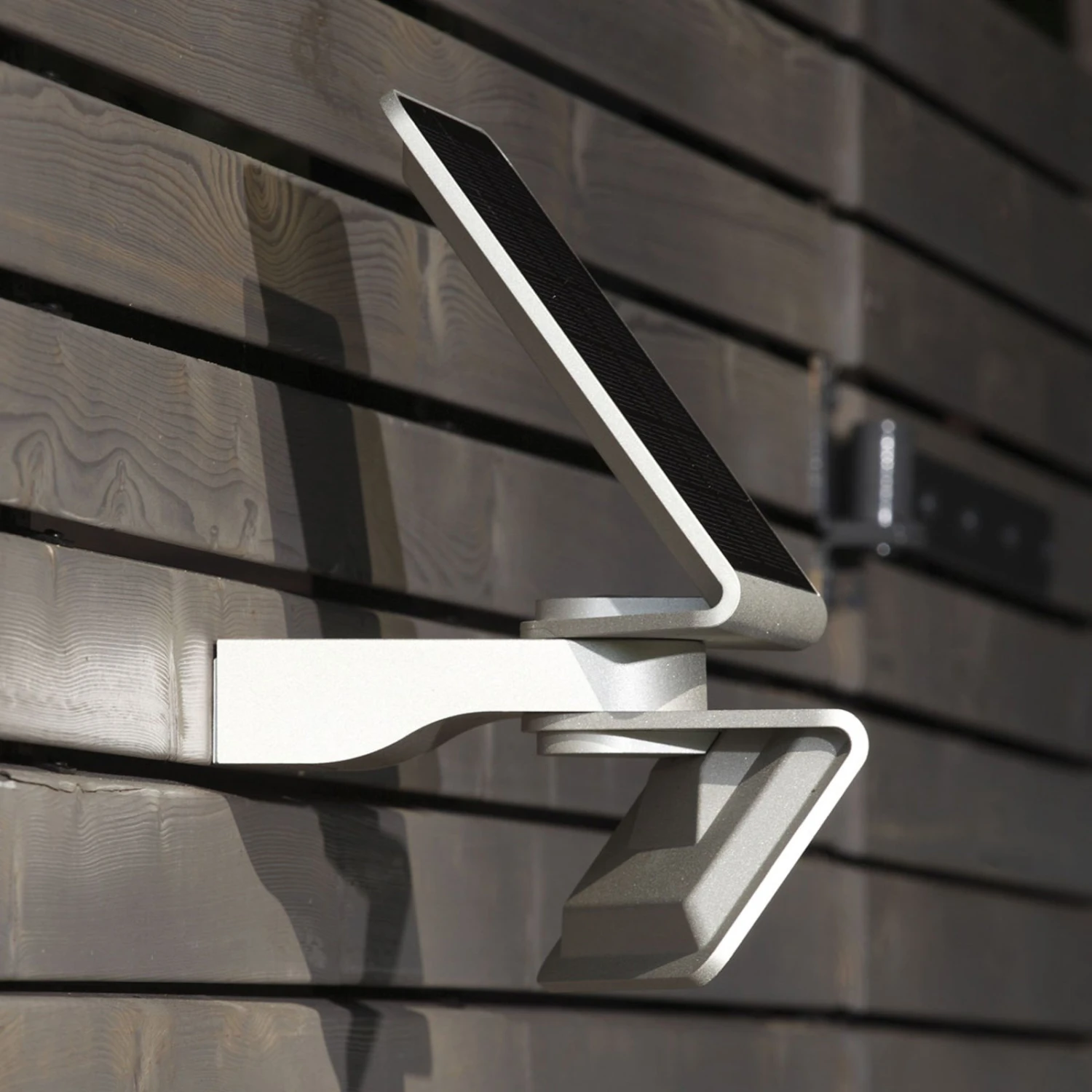 STEINEL XSolar L-S Solar-LED-Außenwandlampe Silber 2 STEINEL XSolar L-S Solar-LED-Außenwandlampe Silber – Bild 2