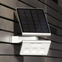 STEINEL XSolar L-S Solar-LED-Außenwandlampe Silber