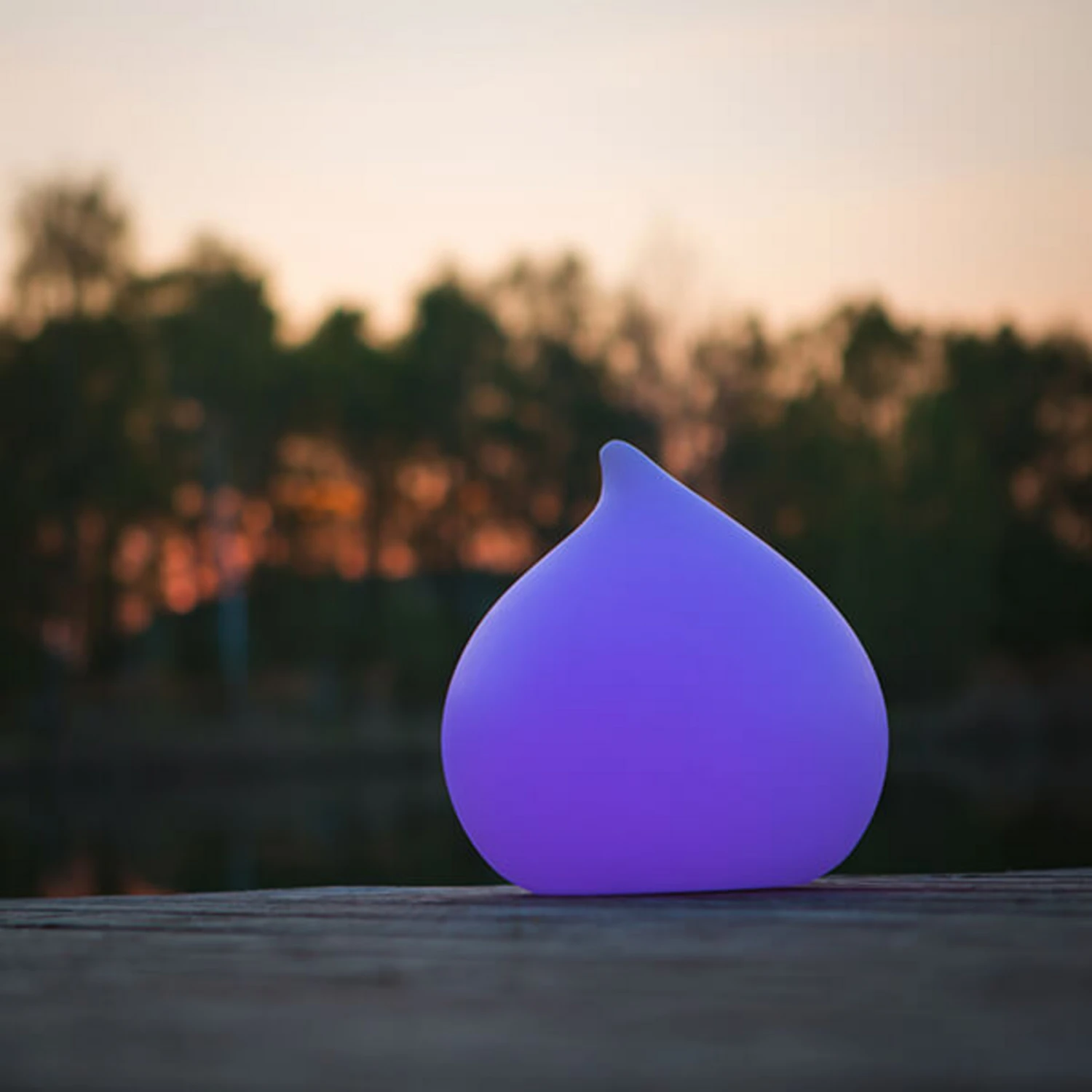 Dew - Eine Steuerbare U. Schwimmfähige LED-Leuchte 2 Dew - Eine Steuerbare U. Schwimmfähige LED-Leuchte – Bild 2