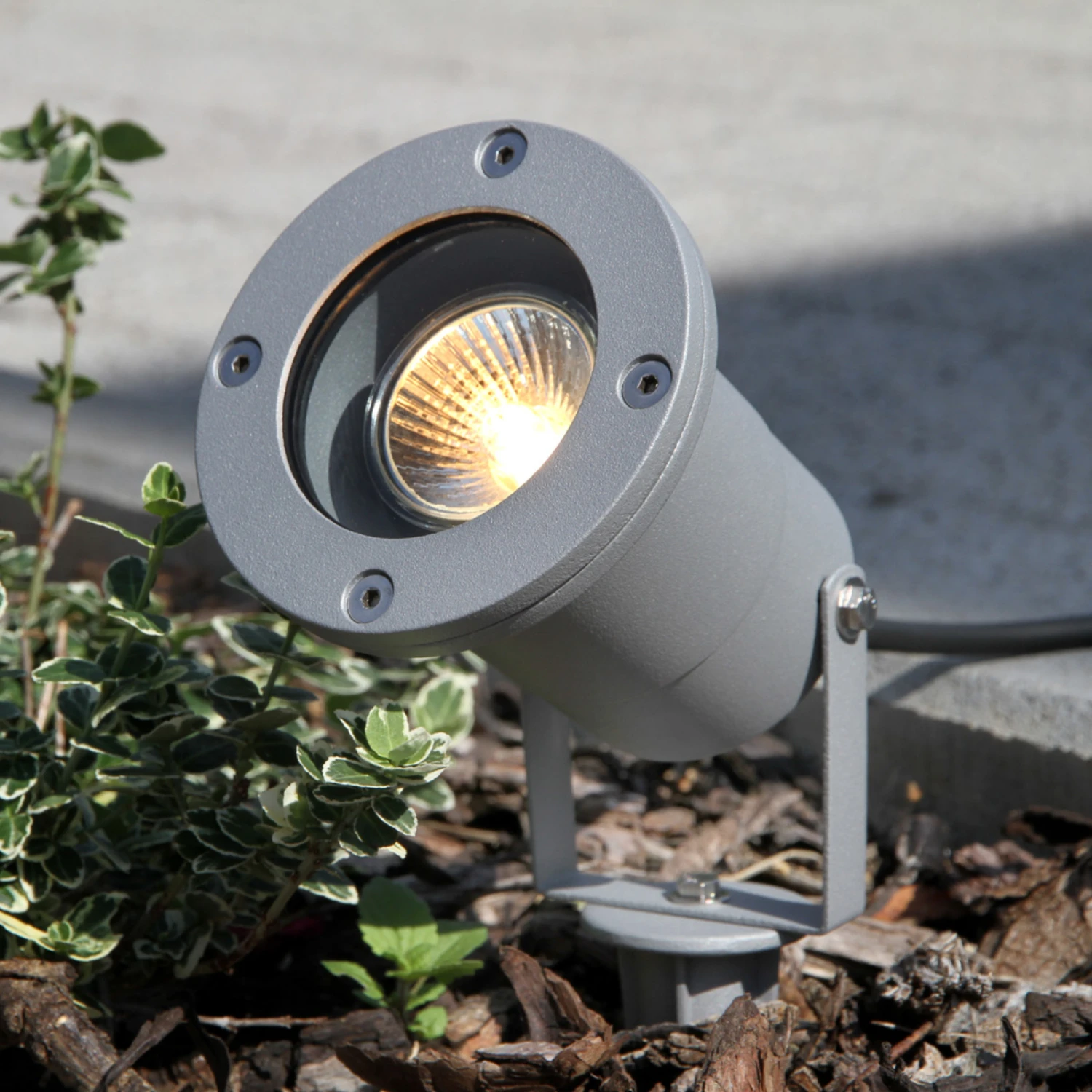 Außenstrahler Tessa Mit Erdspieß, Silber 3 Außenstrahler Tessa Mit Erdspieß, Silber – Bild 3