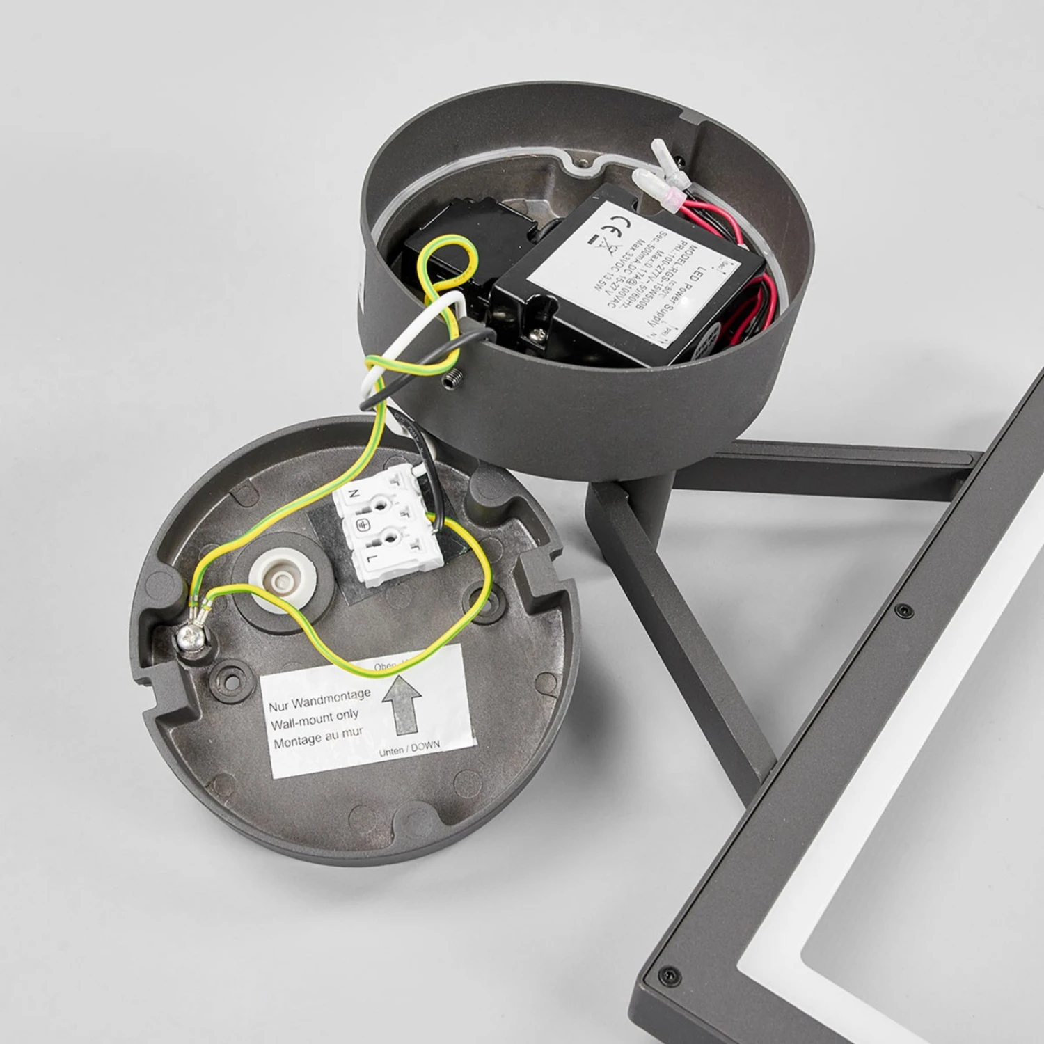 Lucande LED-Außenwandlampe Mirco M. Bewegungsmelder, Eckig 9 Lucande LED-Außenwandlampe Mirco M. Bewegungsmelder, Eckig – Bild 9