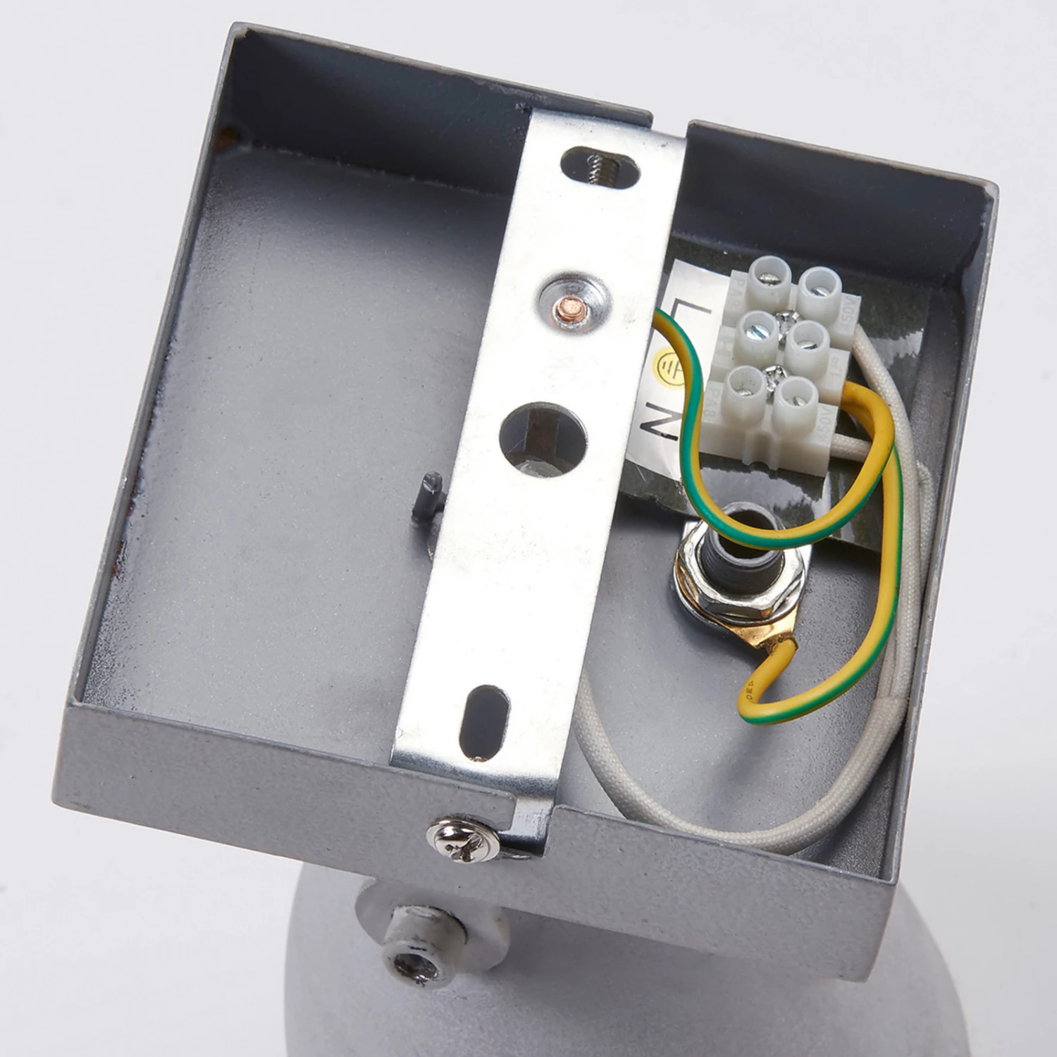 Grauer Spot Kadiga Aus Beton 5 Grauer Spot Kadiga Aus Beton – Bild 5