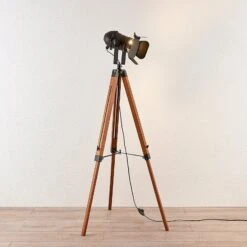 Holz-Stehlampe Hilma Mit Dreibein-Gestell 14 Holz-Stehlampe Hilma Mit Dreibein-Gestell -Lampen Welt 9624166 5