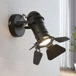 Wandleuchte Tilen Im Scheinwerfer-Look