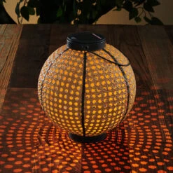 Lindby Lemark LED-Solarlaterne, Kugel, Tragbar